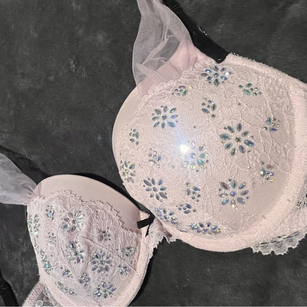 Embellished Lace Bra in Pink